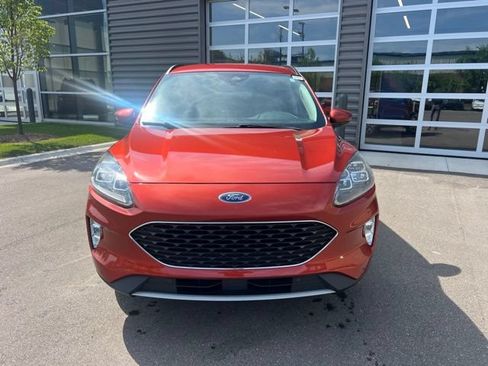Used 2020 Ford Escape Titanium AWD/4WD image 2