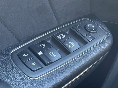 Used 2022 Dodge Charger SRT Hellcat w/ Harman/Kardon Audio Group image 16