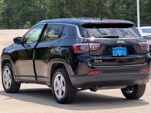 Used 2023 Jeep Compass Sport AWD/4WD image 11