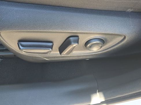 Used 2020 Toyota RAV4 XLE FWD image 16