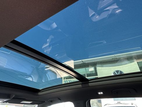 New 2026 Volkswagen Atlas Cross Sport SEL image 9