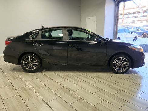 Used 2023 Kia Forte LXS image 6