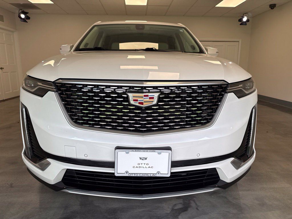 Certified 2023 Cadillac XT6 Premium Luxury w/ Technology Package AWD/4WD image 5