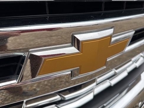 Used 2020 Chevrolet Silverado 1500 LTZ w/ LTZ Premium Package image 39