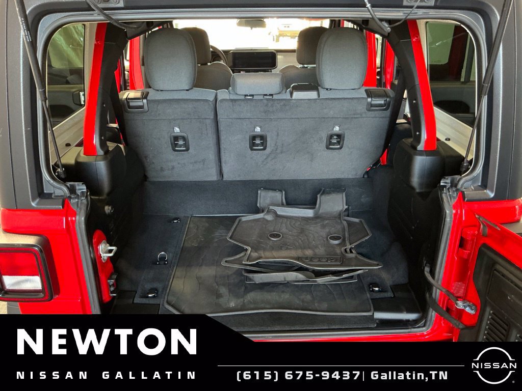 Used 2024 Jeep Wrangler Unlimited AWD/4WD image 20
