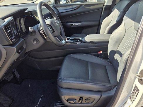 Used 2024 Lexus NX 250 FWD w/ Premium Package image 9