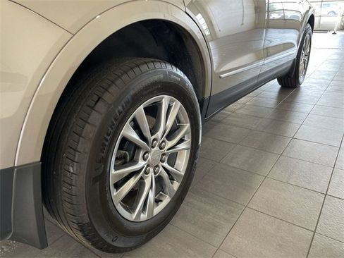 Certified 2022 Cadillac XT5 Premium Luxury image 14