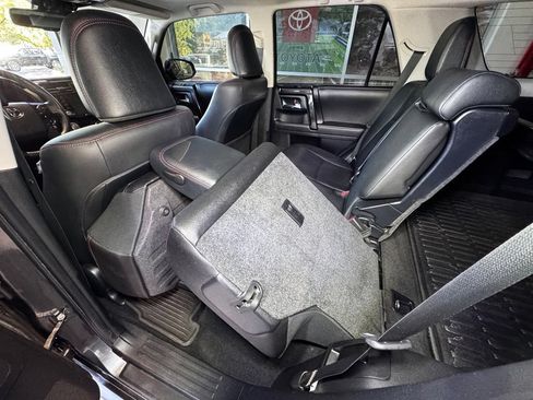 Used 2020 Toyota 4Runner TRD Off-Road Premium w/ Moonroof Package AWD/4WD image 46