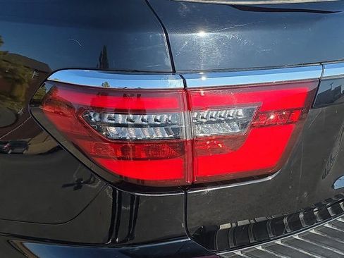 Used 2024 Nissan Armada SL image 33