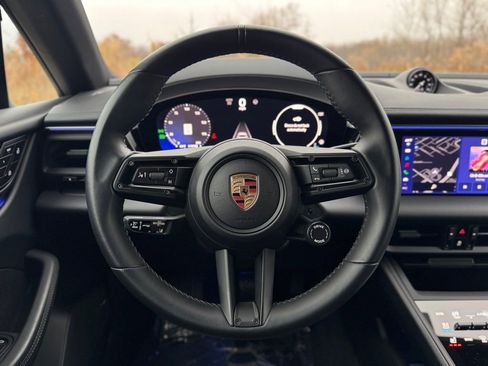 Used 2024 Porsche Macan 4 Electric image 27