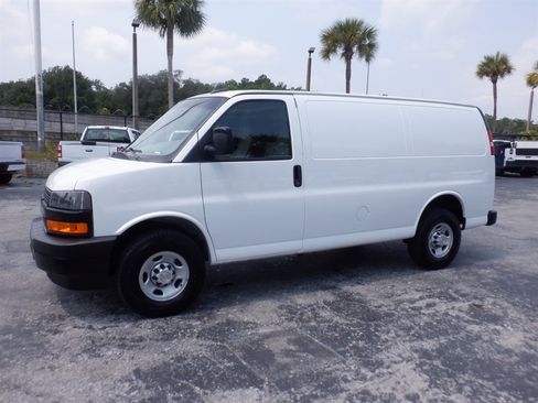 Used 2023 Chevrolet Express 2500 w/ Driver Convenience Package RWD image 2