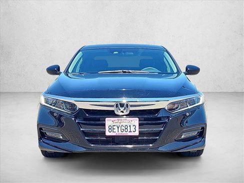 Used 2018 Honda Accord EX image 2