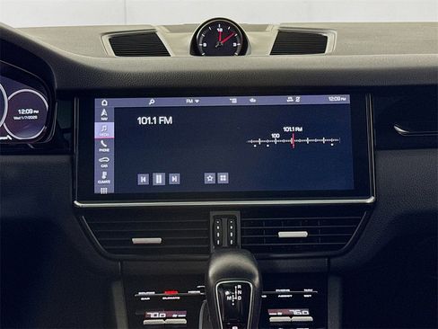 Used 2020 Porsche Cayenne S image 15