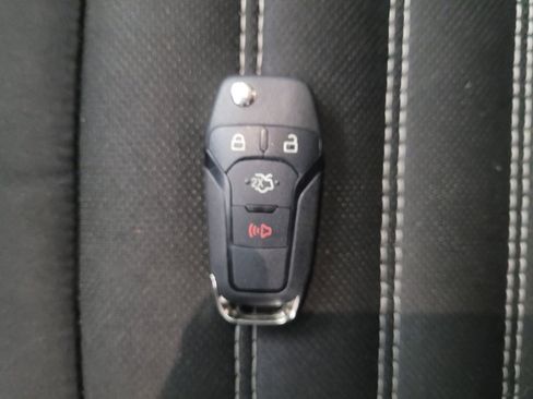 Used 2013 Ford Fusion SE image 32