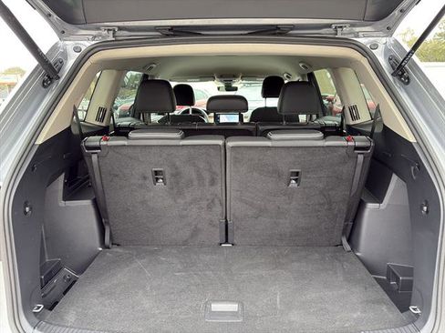 Certified 2025 Volkswagen Atlas SE AWD/4WD image 12