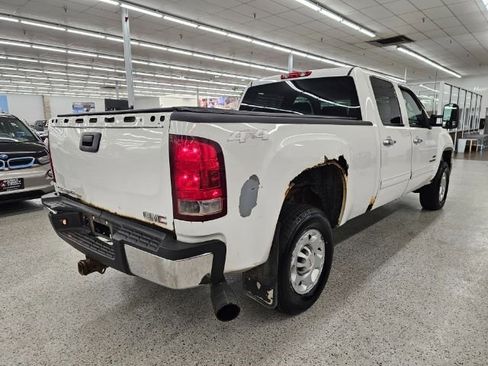 Used 2010 GMC Sierra 2500 SLE image 4