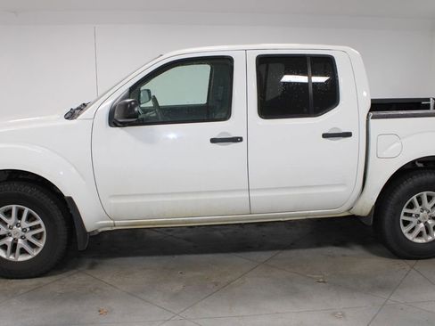 Used 2019 Nissan Frontier SV image 6
