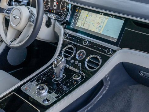 Used 2020 Bentley Continental GT AWD/4WD image 17