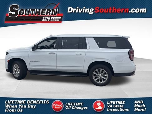 Used 2021 Chevrolet Suburban Premier w/ Premium Package image 1