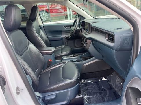 Certified 2024 Ford Maverick Lariat w/ Black Appearance Package image 21