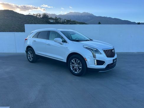 Used 2021 Cadillac XT5 Premium Luxury image 3