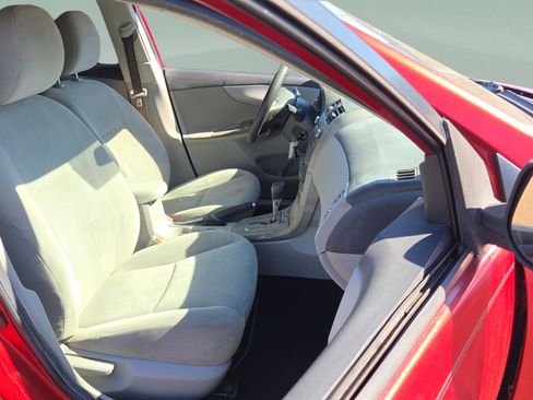 Used 2011 Toyota Corolla LE image 22