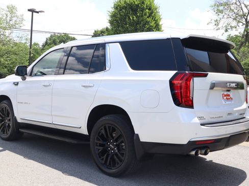 Used 2021 GMC Yukon Denali w/ LPO, Illumination Package AWD/4WD image 10