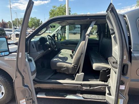 Used 2005 Ford F250 XL RWD image 14
