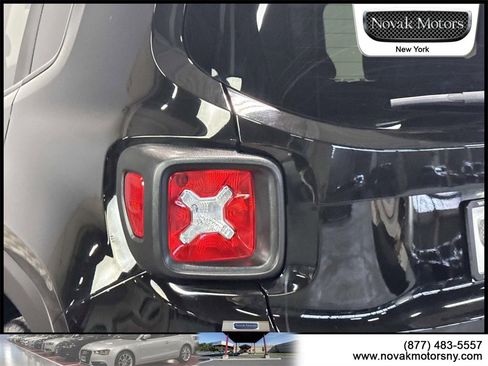 Used 2023 Jeep Renegade Trailhawk image 8