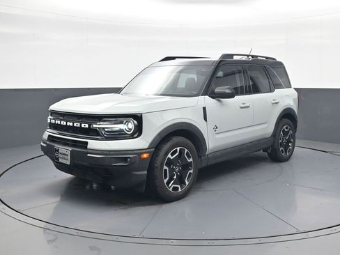 Used 2021 Ford Bronco Sport Outer Banks image 3