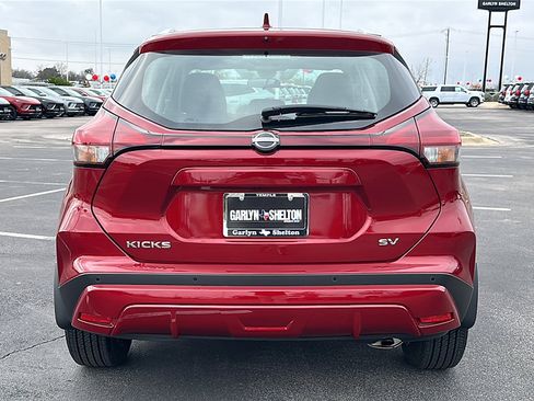 Used 2024 Nissan Kicks SV image 7