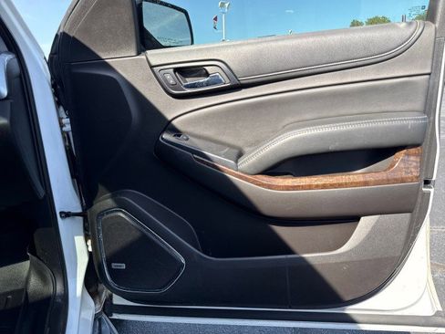 Used 2017 Chevrolet Tahoe LT image 12