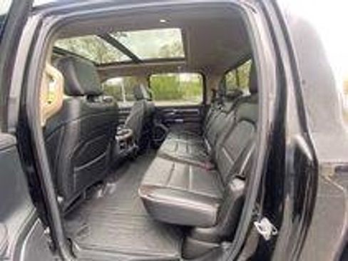 Used 2019 RAM 1500 Laramie AWD/4WD image 17