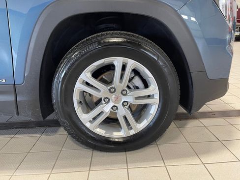 Used 2024 GMC Terrain SLE image 16