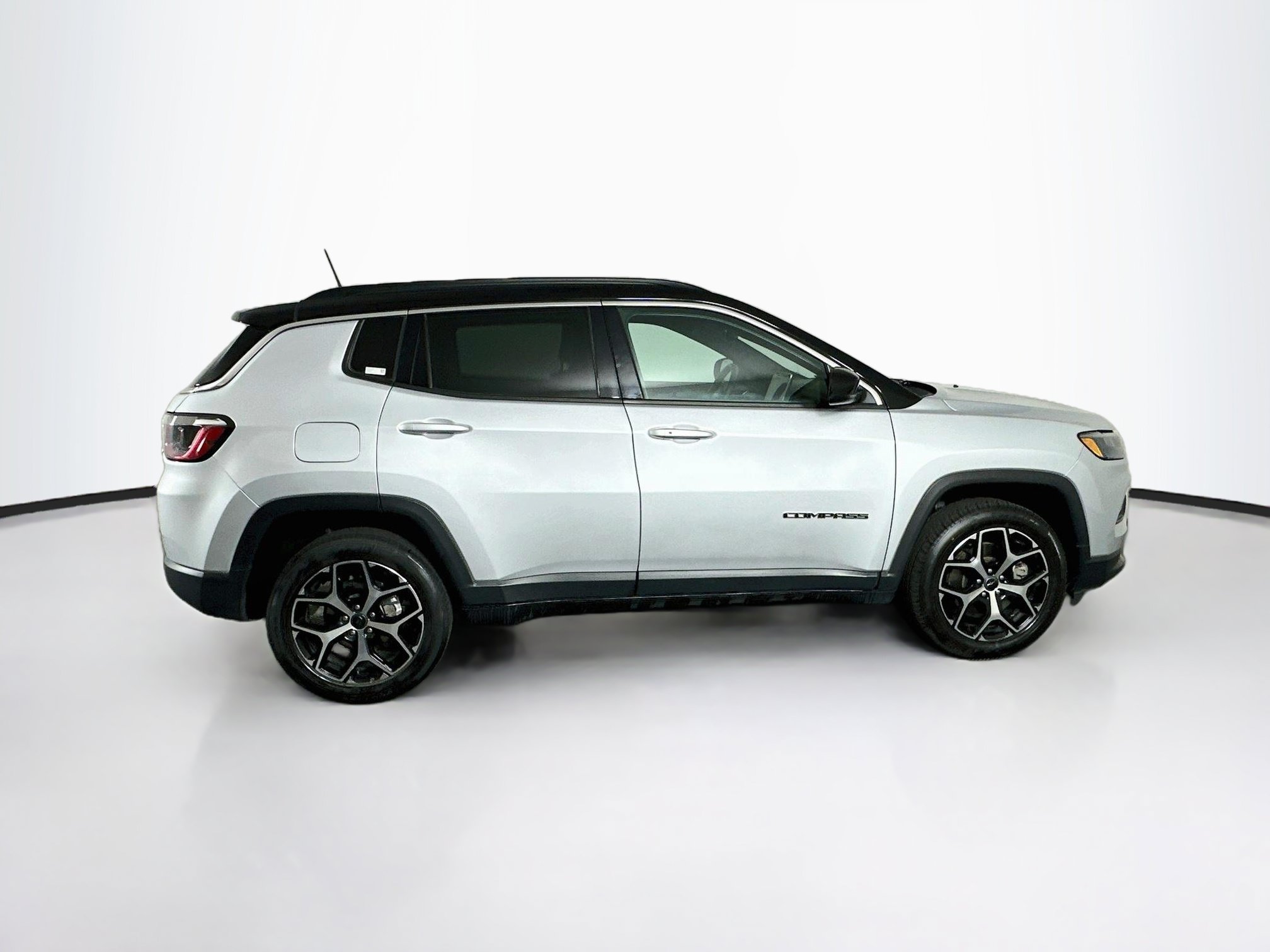 Used 2025 Jeep Compass Limited AWD/4WD image 10