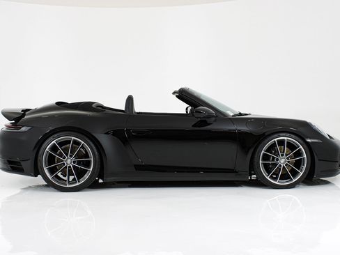 Used 2020 Porsche 911 Carrera RWD image 13