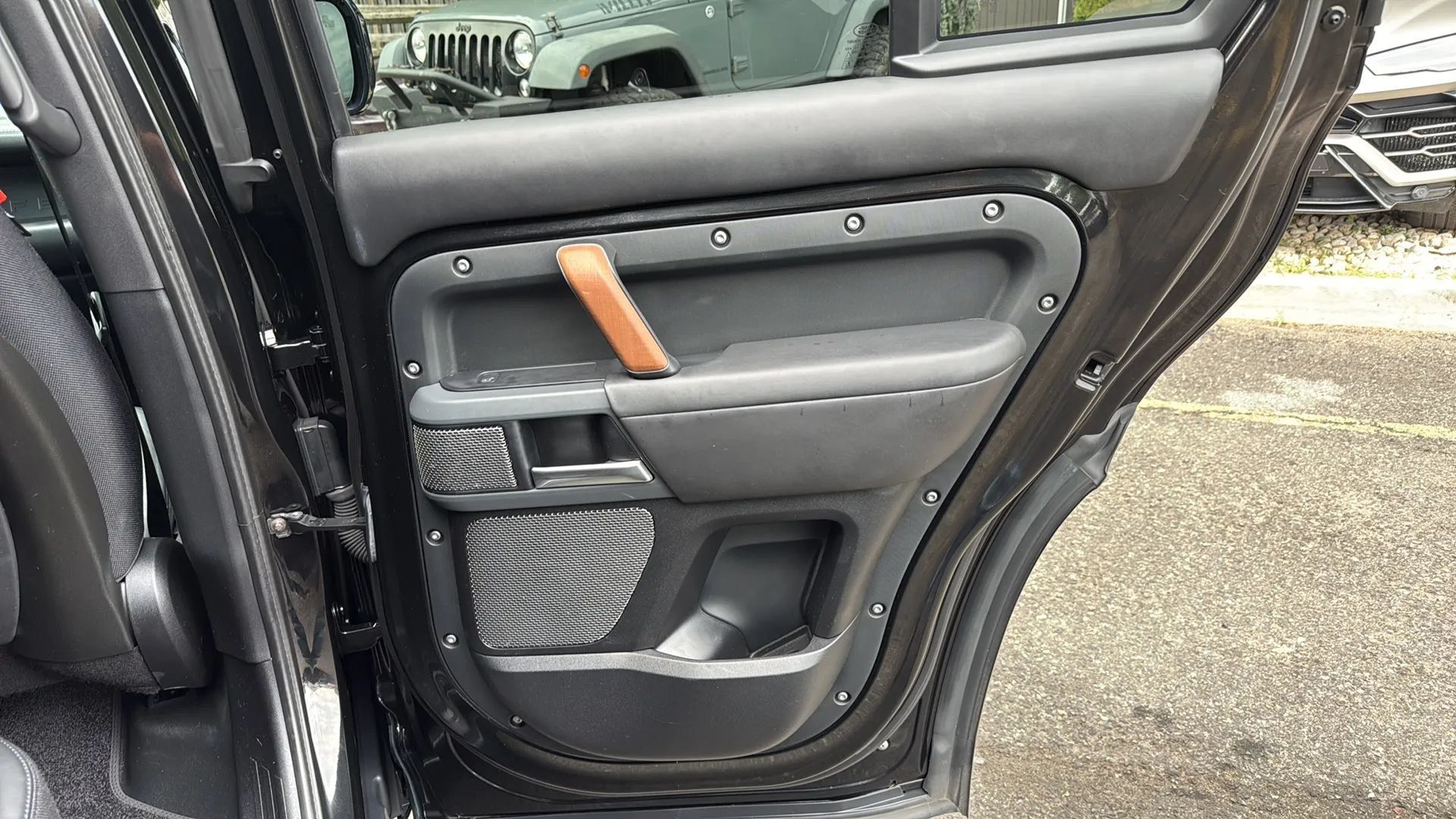 Used 2020 Land Rover Defender 110 X AWD/4WD image 13