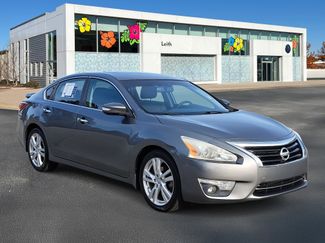 Used 2014 Nissan Altima 3.5 SL w/ Technology Package video 1
