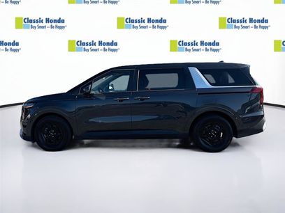 Used 2025 Kia Carnival