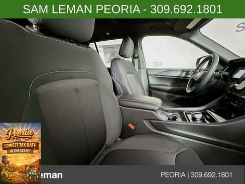 New 2025 Jeep Grand Cherokee Laredo image 27