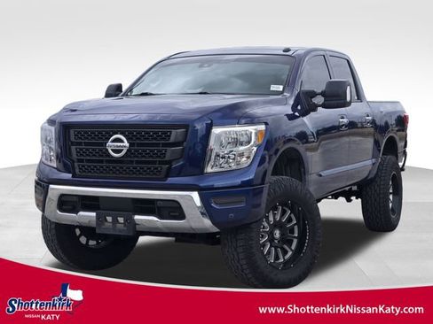 Used 2021 Nissan Titan SV w/ SV Convenience Package image 1