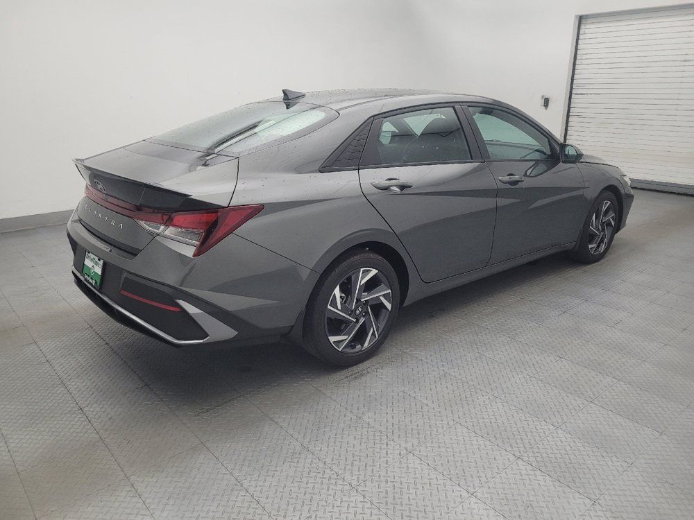 Used 2025 Hyundai Elantra Sport FWD image 10