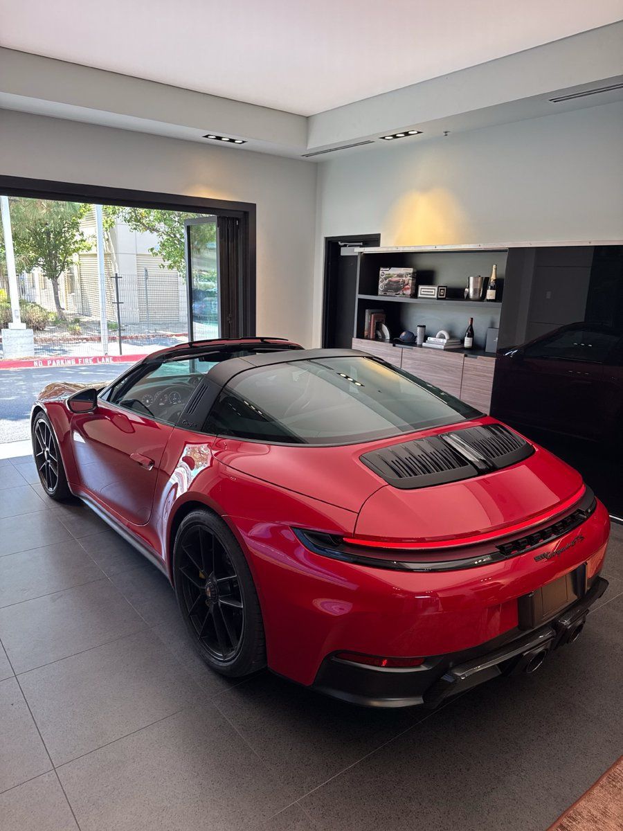 Certified 2026 Porsche 911 Targa 4 GTS AWD/4WD image 8
