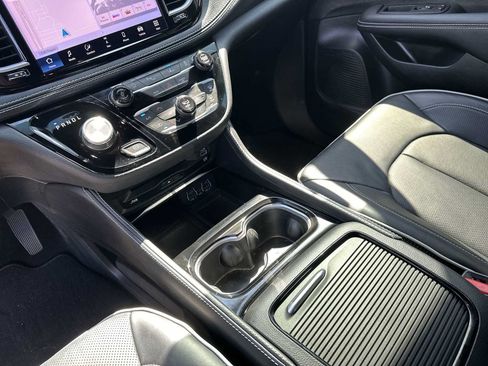 Used 2023 Chrysler Pacifica Limited w/ Uconnect Theater Family Group AWD/4WD image 22