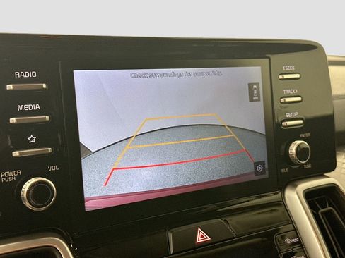 Used 2021 Kia Sorento S image 12