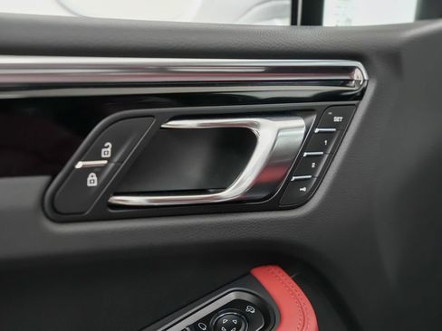 New 2026 Porsche Macan AWD/4WD image 22