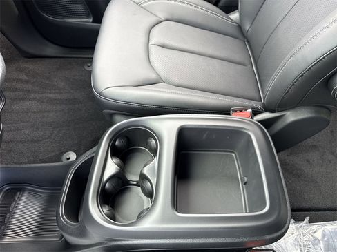 New 2026 Chrysler Pacifica Select image 20
