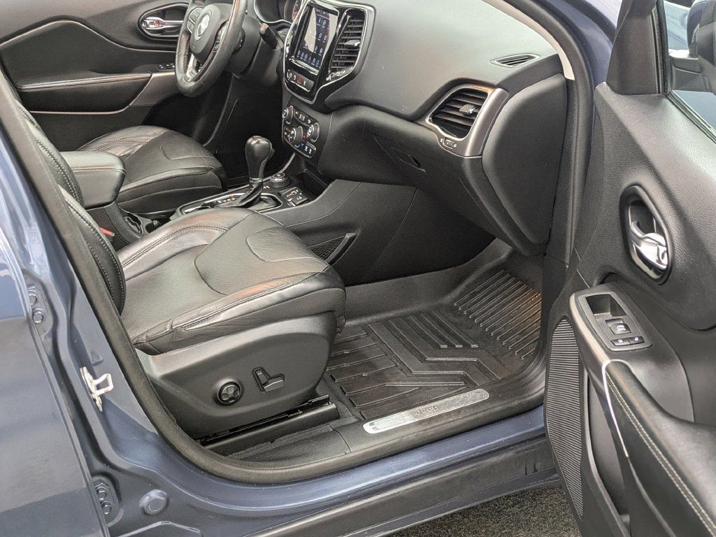 Used 2021 Jeep Cherokee Limited AWD/4WD image 31