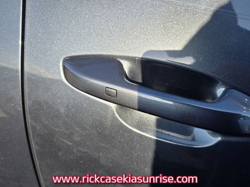 Used 2024 Kia Seltos EX AWD/4WD image 5