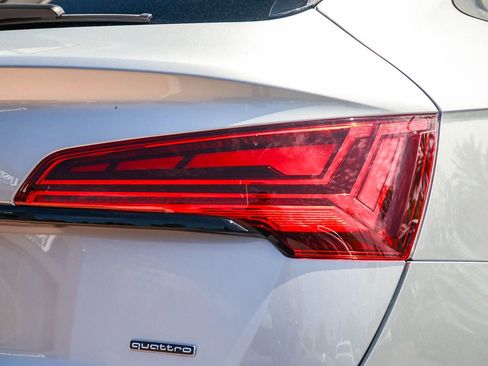 Certified 2025 Audi Q5 2.0T Premium Plus w/ Premium Plus Package AWD/4WD image 9